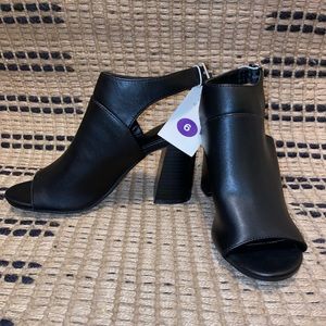 Women’s Heals NWT